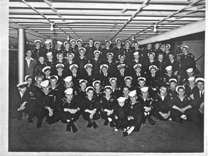 crew photo, 1944.JPG