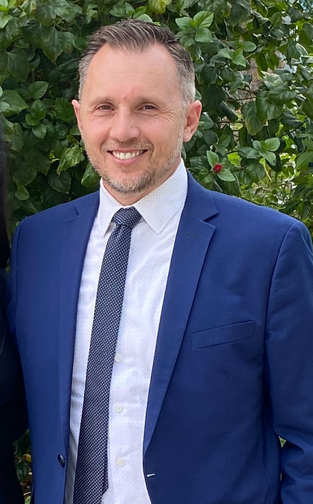 IMG_8033 (1)_edited.jpg