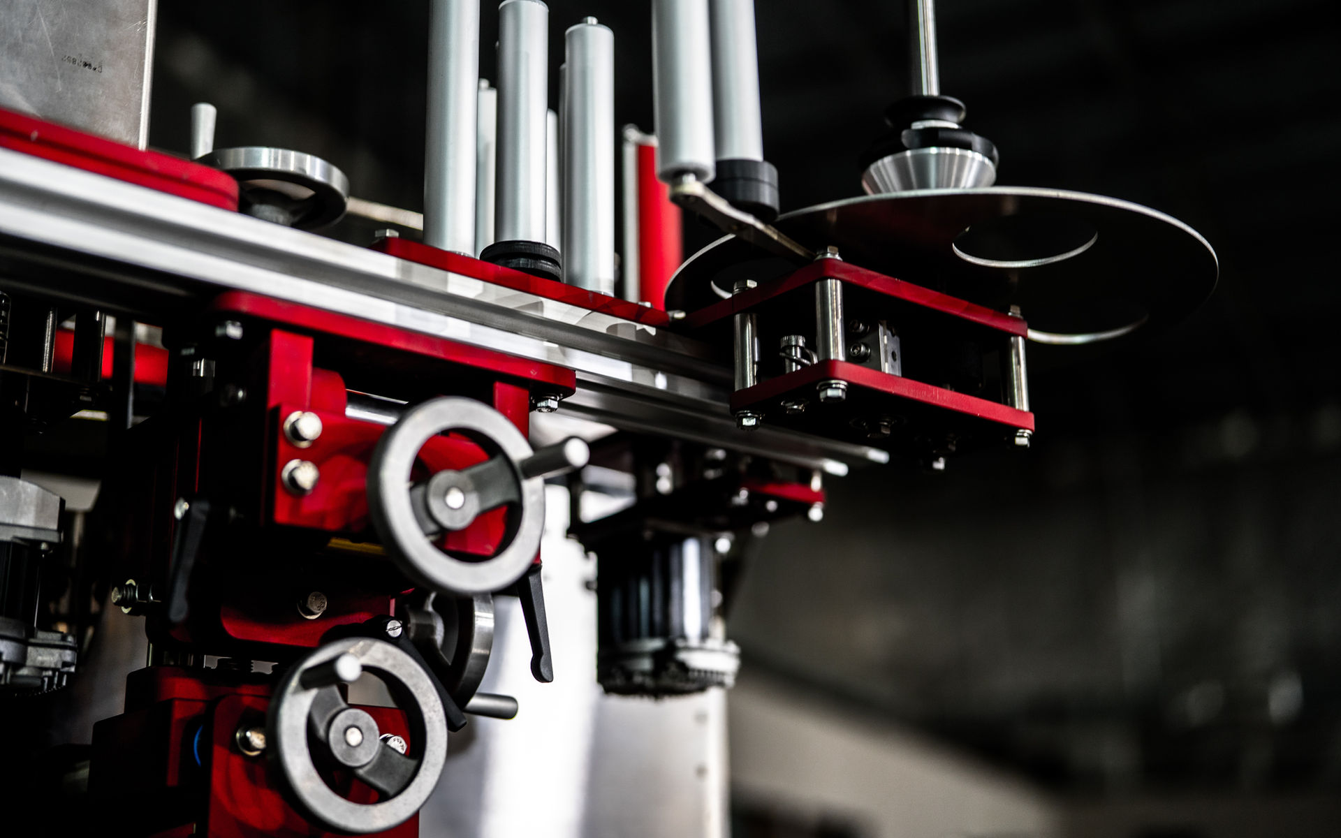 Label Applicator Machine