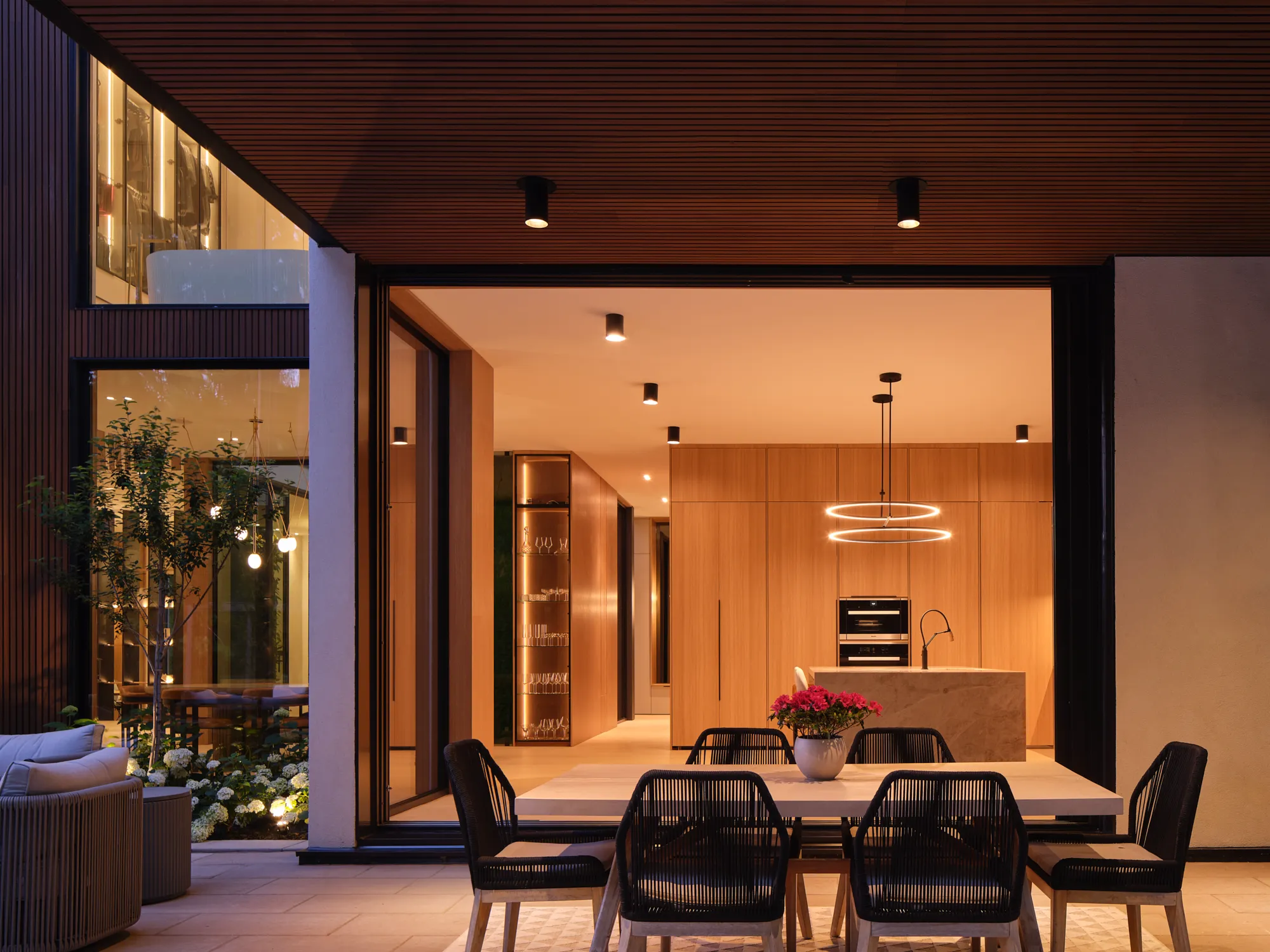Ravine House: A Modern Sanctuary in Harmony with Nature. Image courtesy of: Riley Snelling
