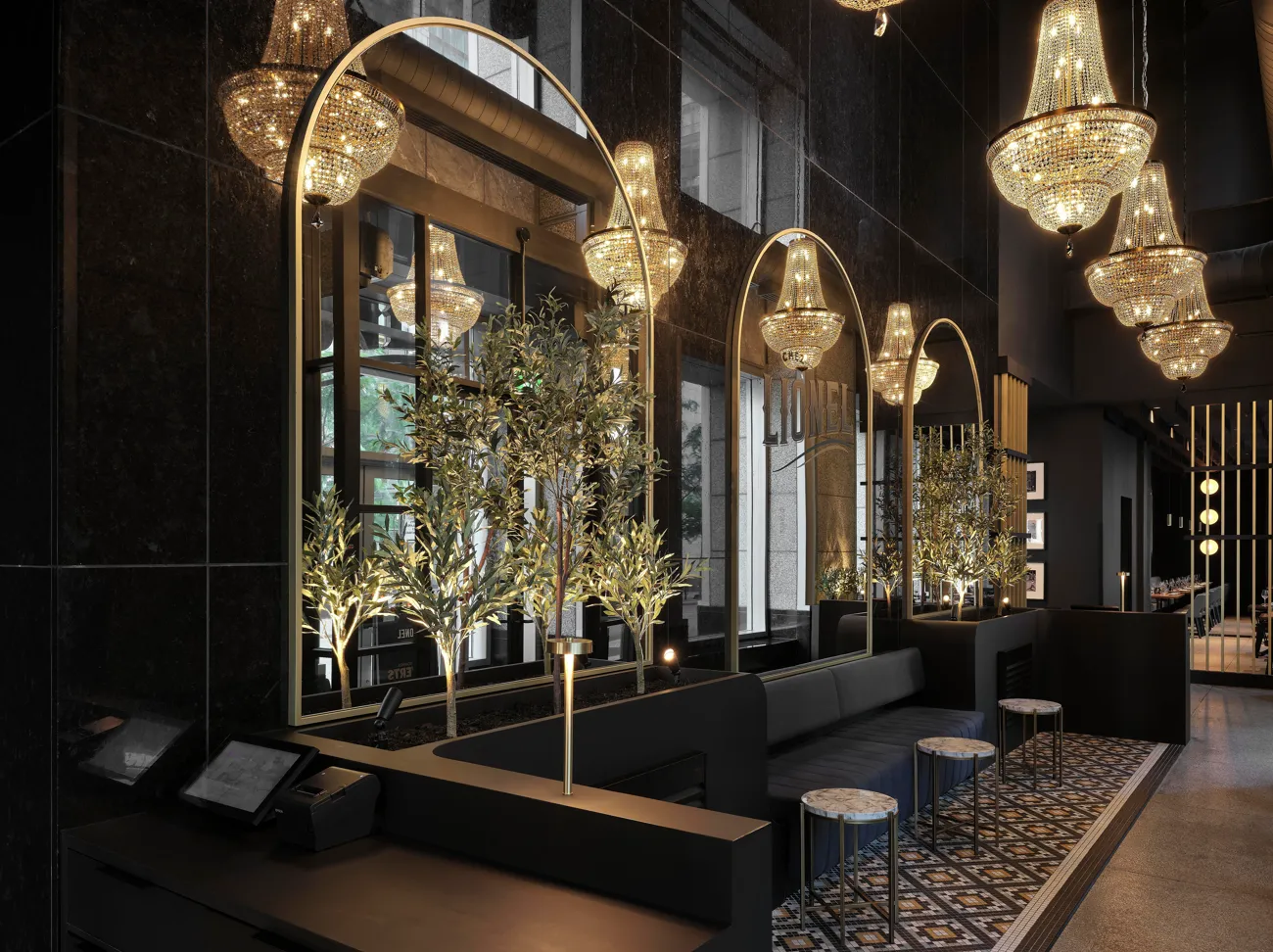 Chez Lionel Arrives in Downtown Montreal. Image of: Maxime Brouillet