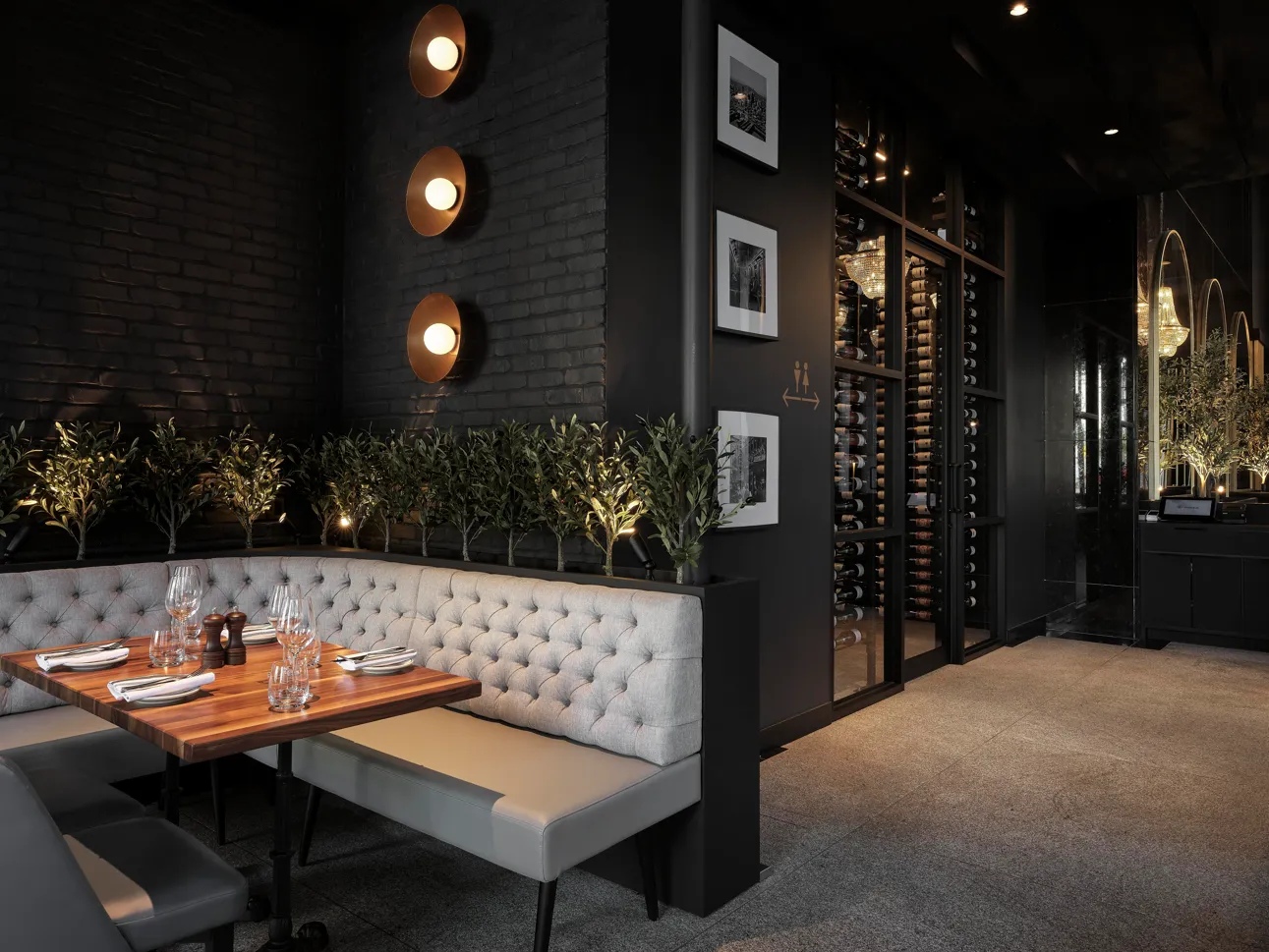 Chez Lionel Arrives in Downtown Montreal. Image of: Maxime Brouillet