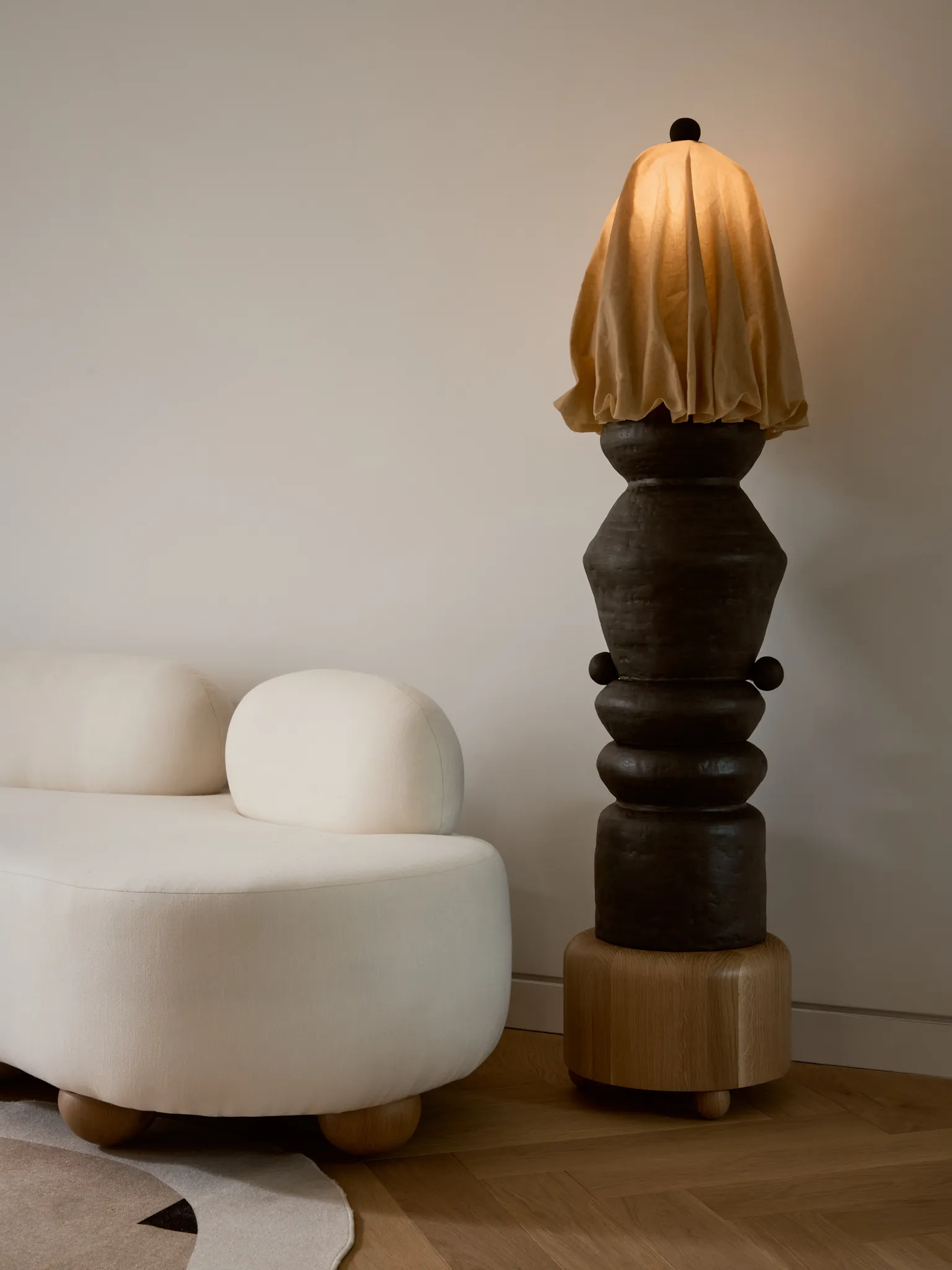Floor Lamp. Image courtesy of: 2spacephoto 