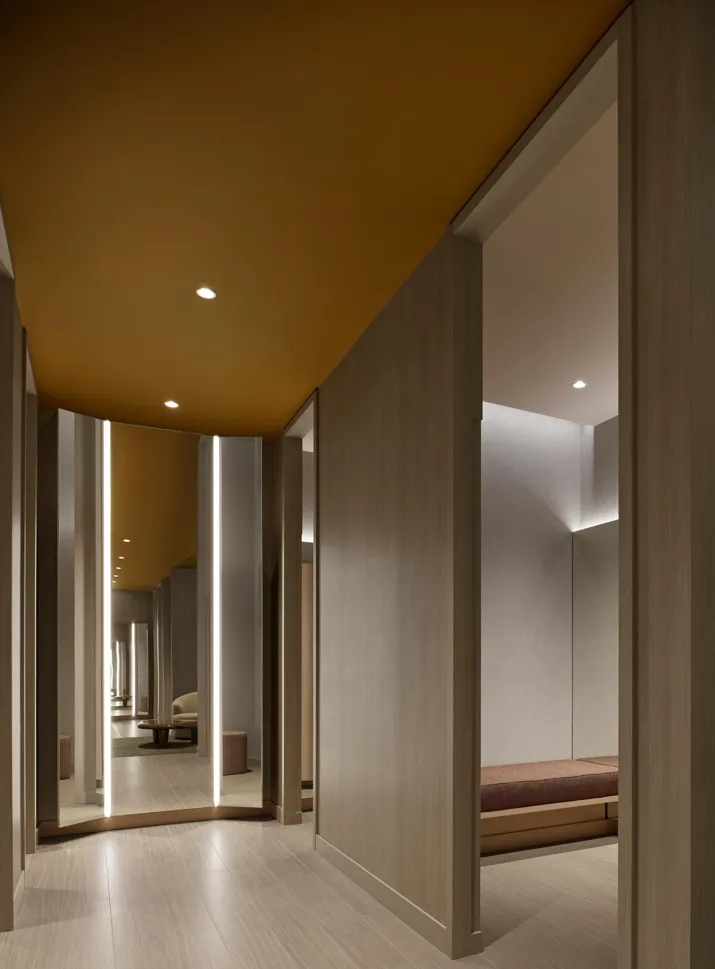Reitmans’ Bold New Concept Store. Image courtesy of: A-Frame Photography, Ben Rahn