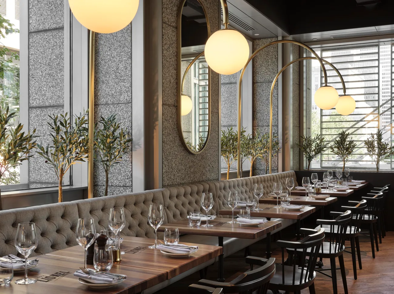 Chez Lionel Arrives in Downtown Montreal. Image of: Maxime Brouillet
