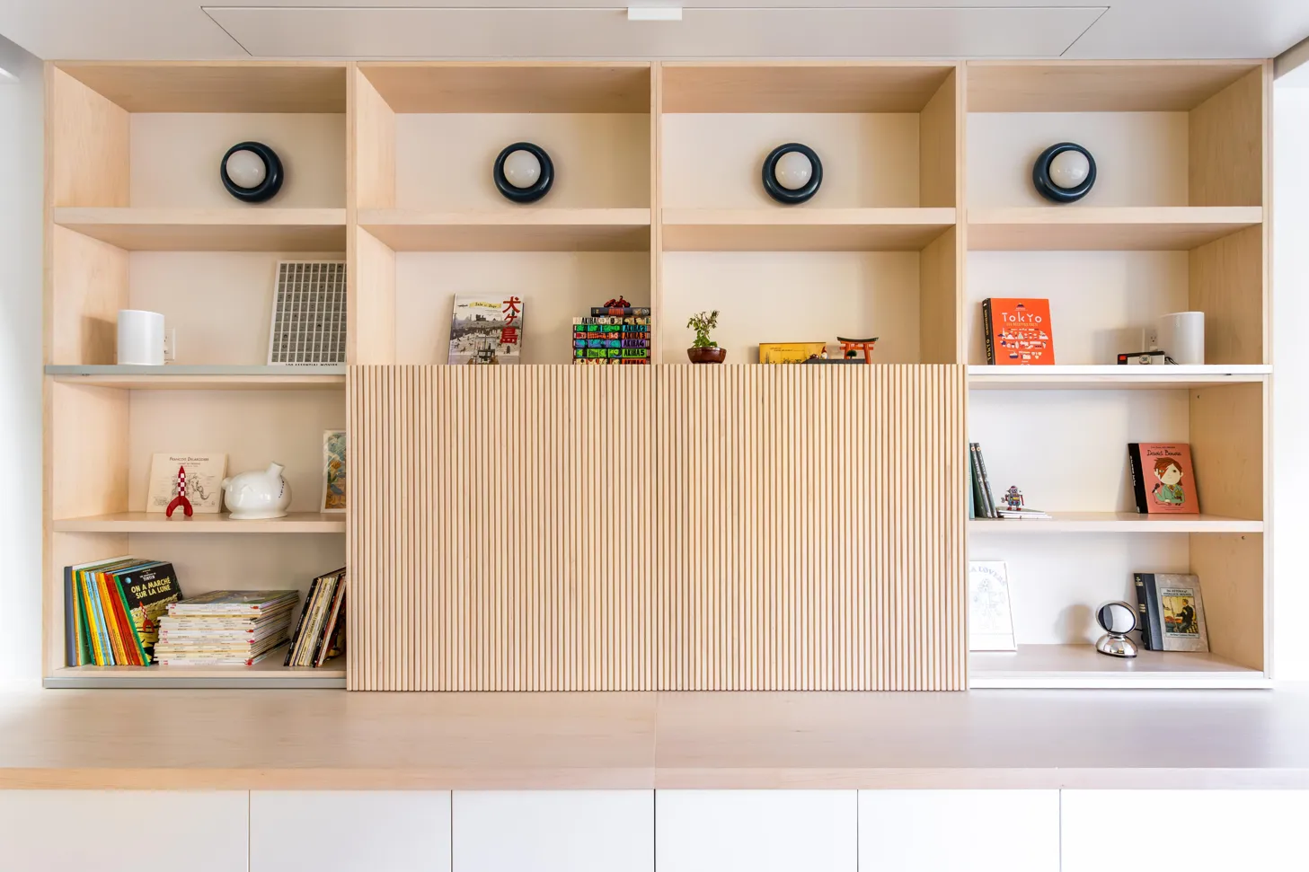 Plateau Kyoto Residence: A Montreal Home Meets Japanese Minimalism. Image of: Caroline Thibault