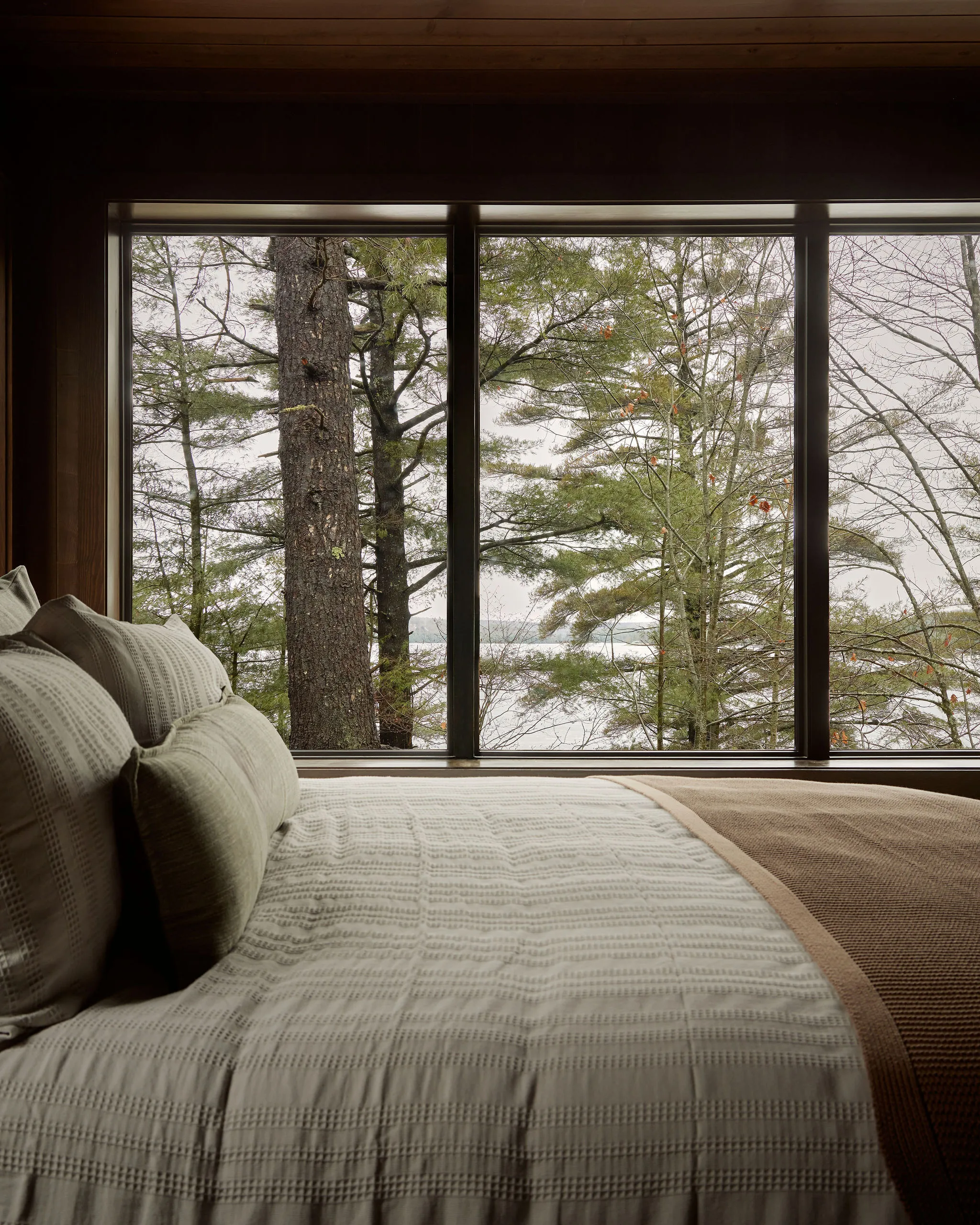 Stunning Huntsville Lake House. Photography by Kosta Bratsos