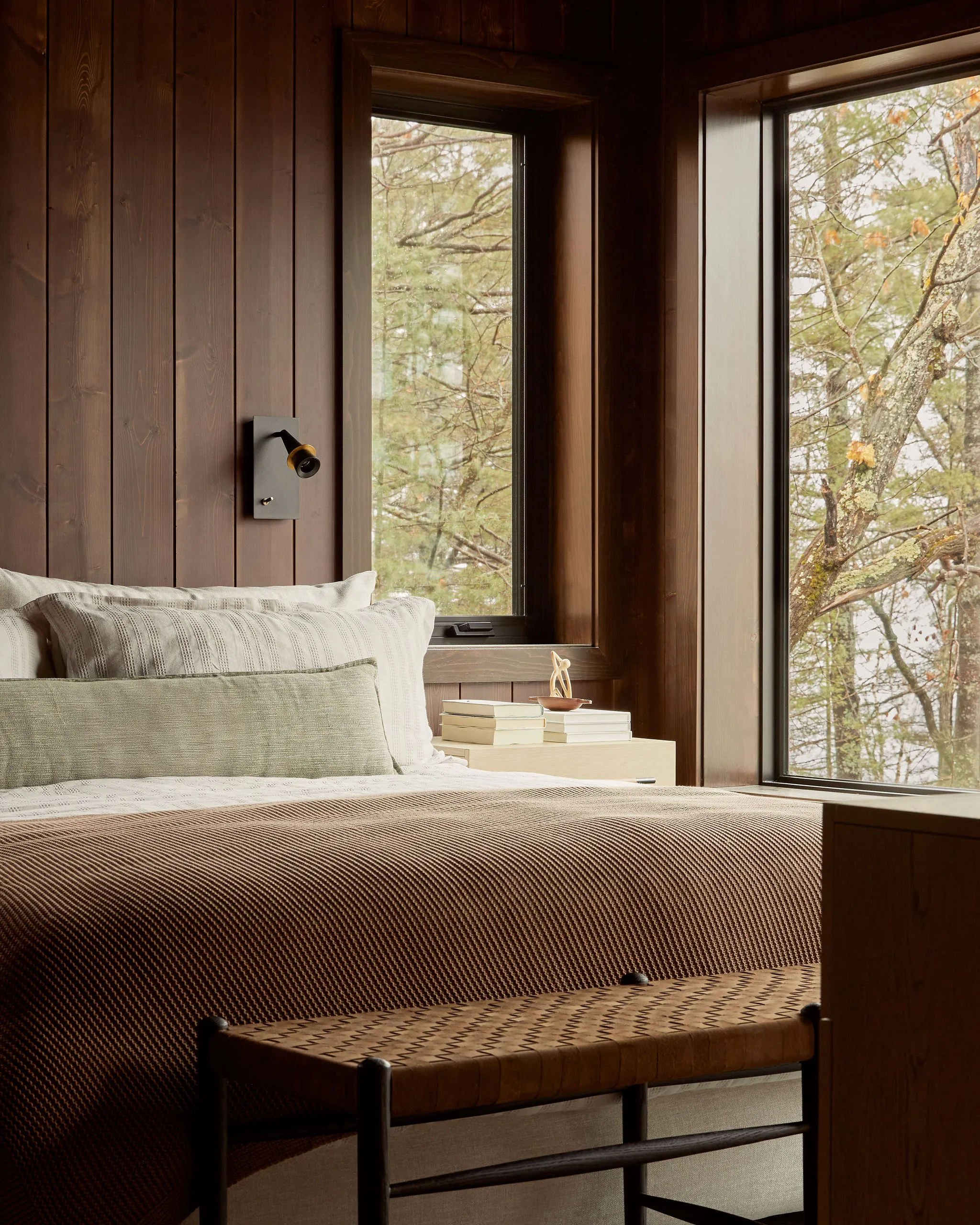 Stunning Huntsville Lake House. Photography by Kosta Bratsos
