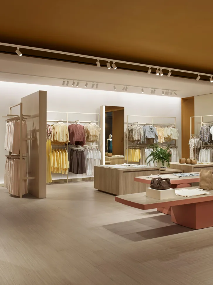 Reitmans’ Bold New Concept Store. Image courtesy of: A-Frame Photography, Ben Rahn