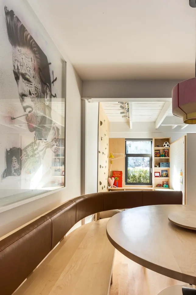 Plateau Kyoto Residence: A Montreal Home Meets Japanese Minimalism. Image of: Caroline Thibault