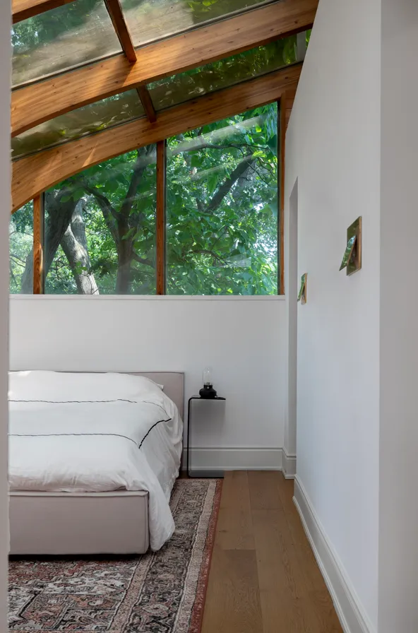 Image courtesy of: Ash Adams