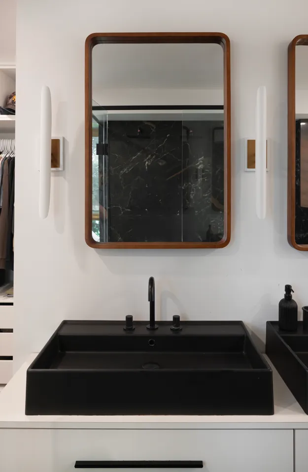 Image courtesy of: Ash Adams