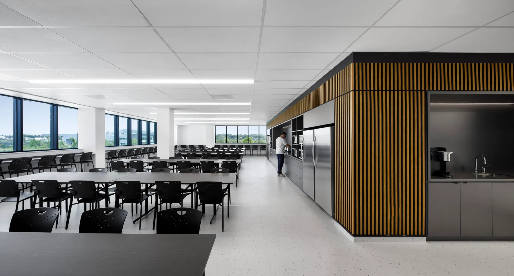 Sleek New Biomedical Lab. Image courtesy of: Stéphane Brügger