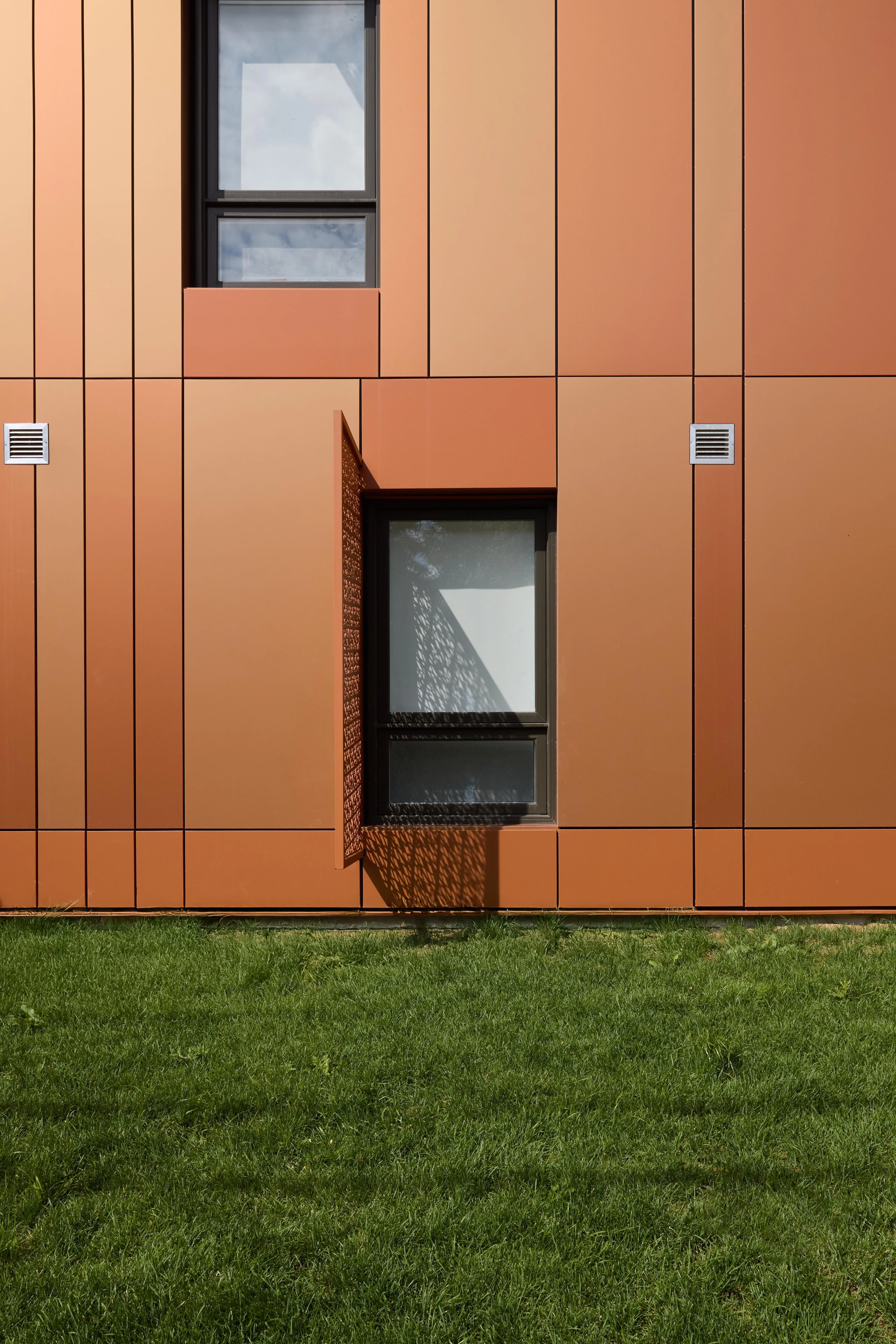 1120 Ossington. Photography by Liron Weissman