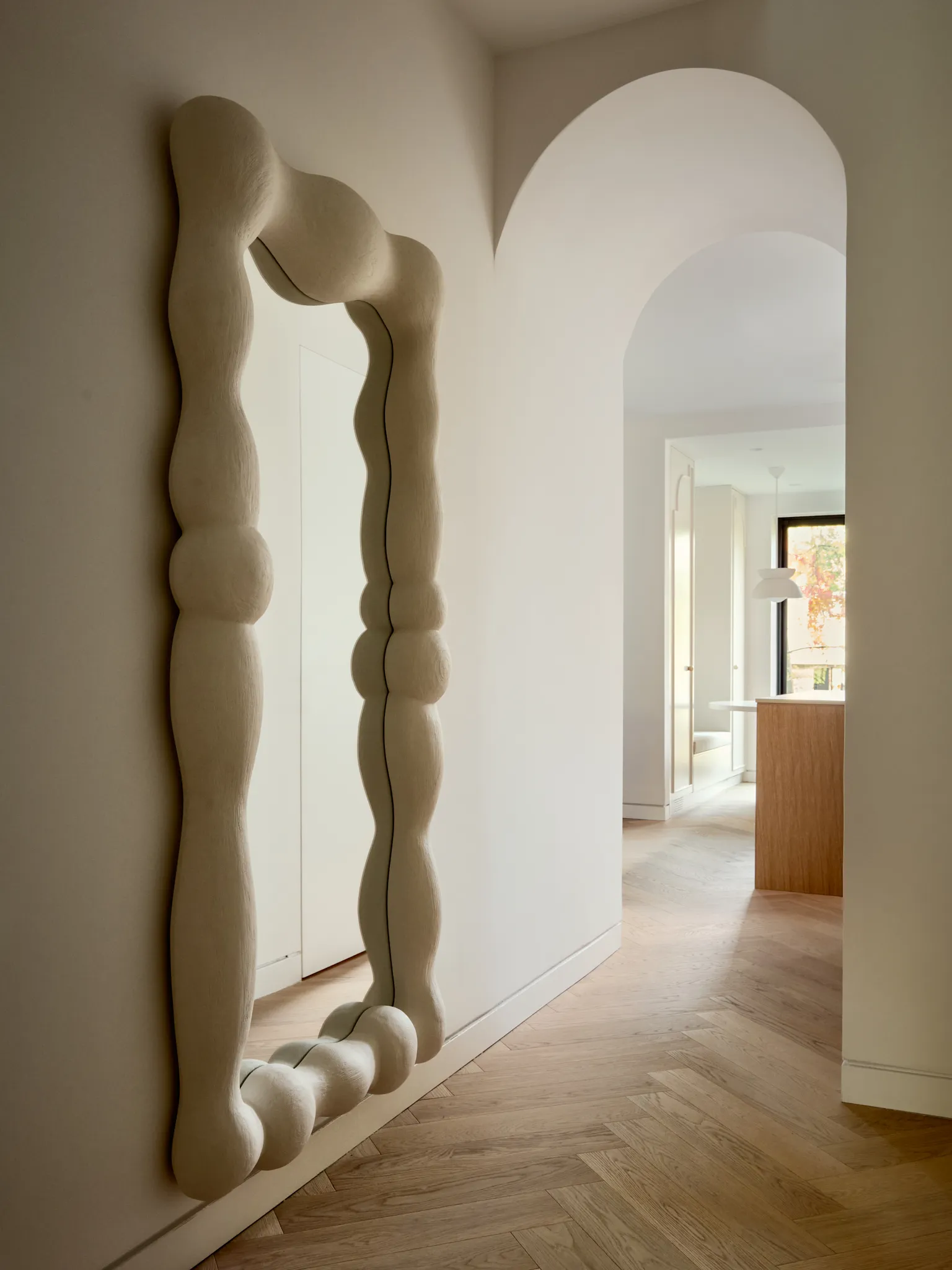 Mirror. Image courtesy of: 2spacephoto 