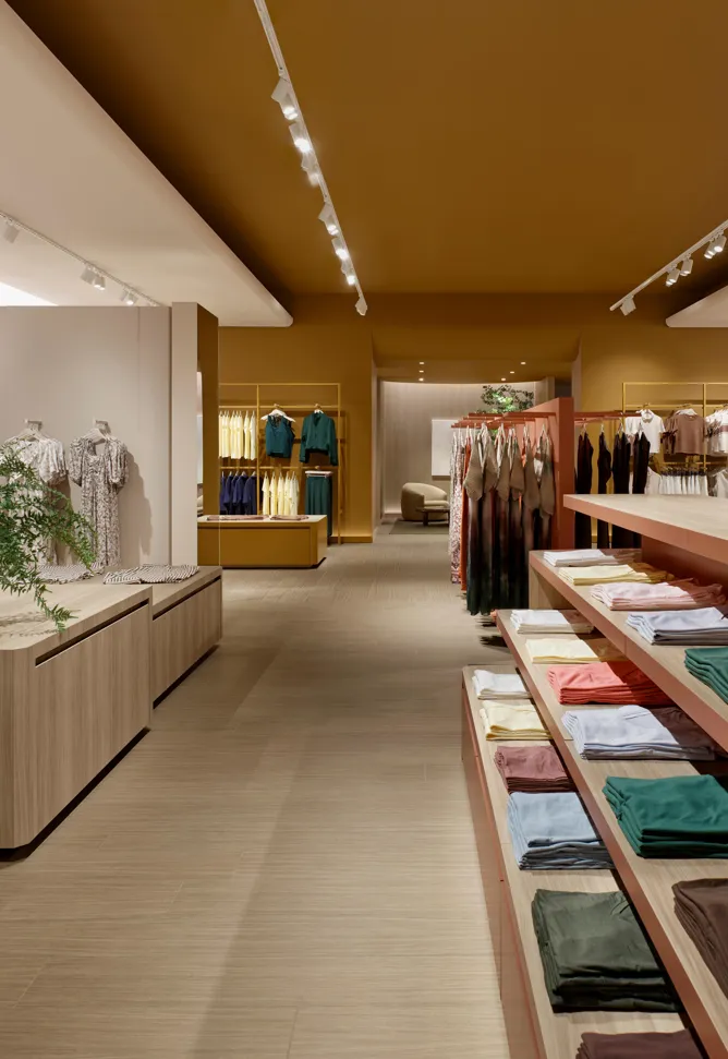 Reitmans’ Bold New Concept Store. Image courtesy of: A-Frame Photography, Ben Rahn