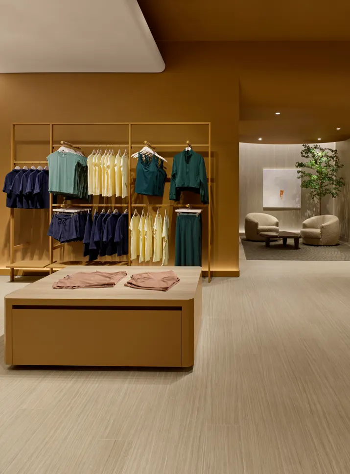 Reitmans’ Bold New Concept Store. Image courtesy of: A-Frame Photography, Ben Rahn