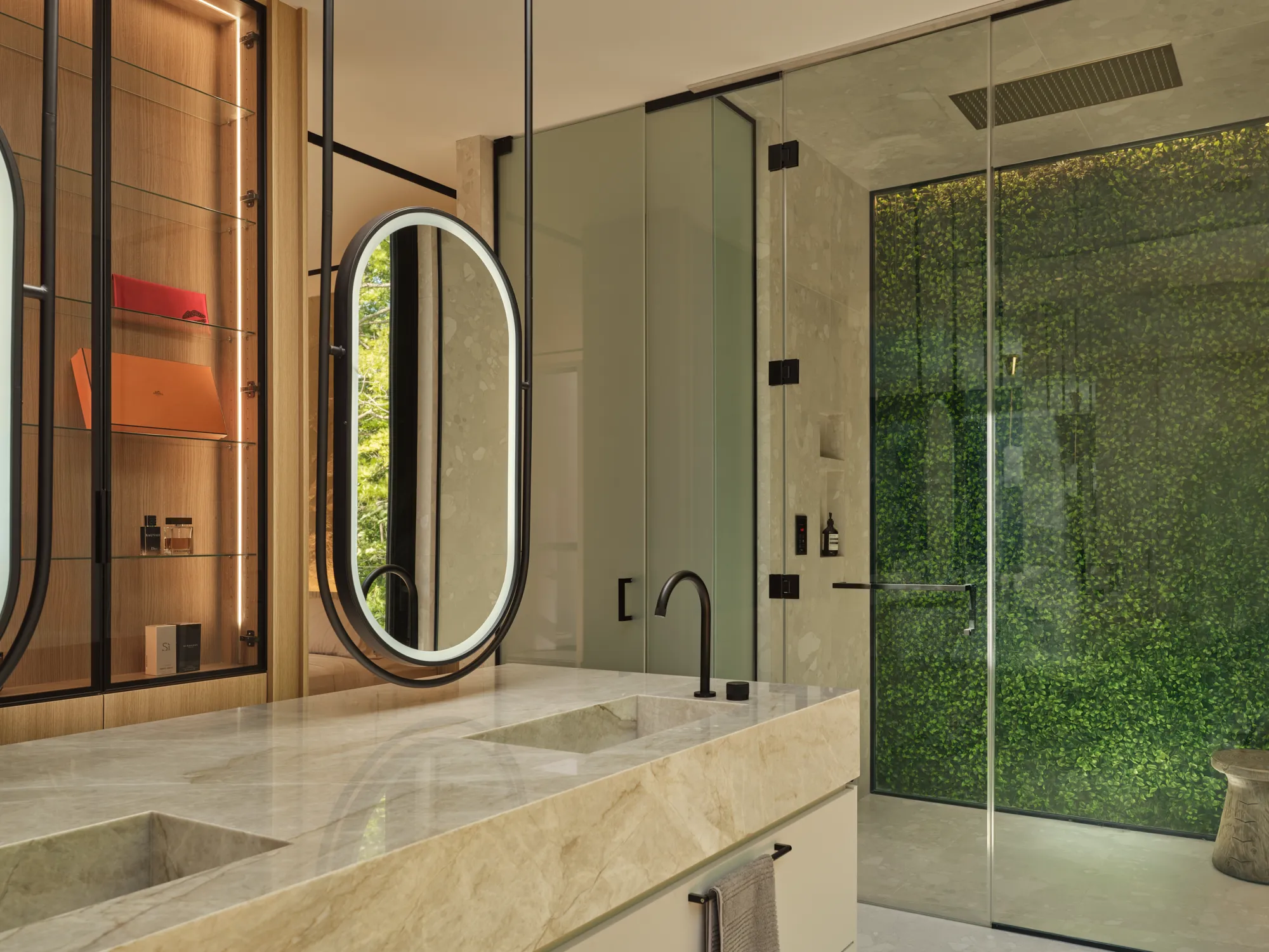 Ravine House: A Modern Sanctuary in Harmony with Nature. Image courtesy of: Riley Snelling