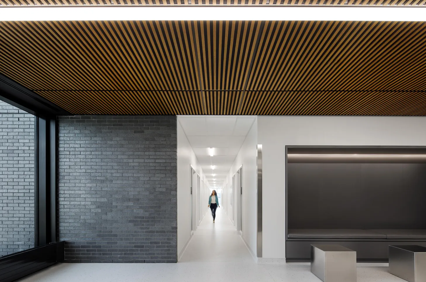 Sleek New Biomedical Lab. Image courtesy of: Stéphane Brügger