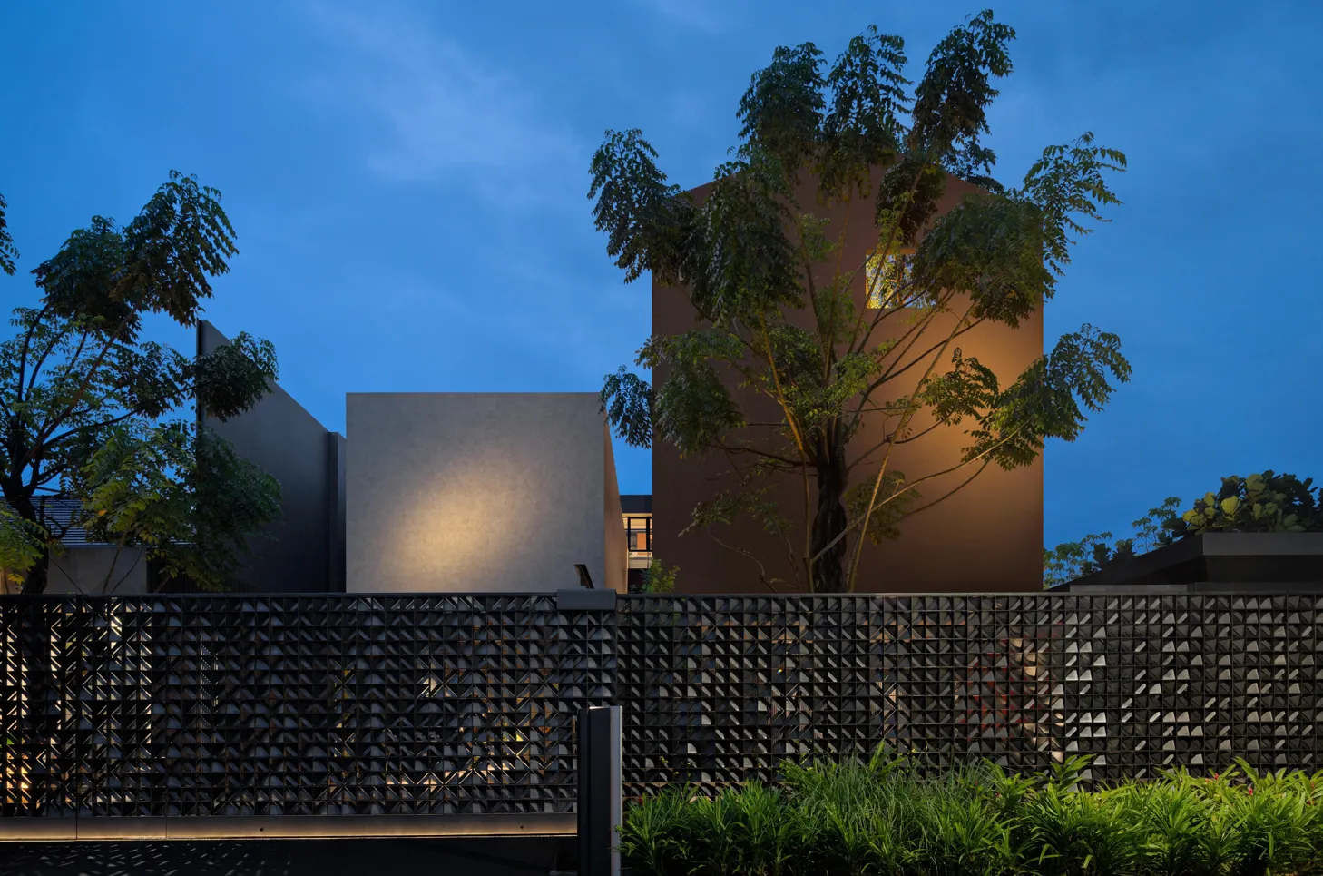 El House: Where Architecture Cultivates Connection. Image courtesy of: Mario Wibowo