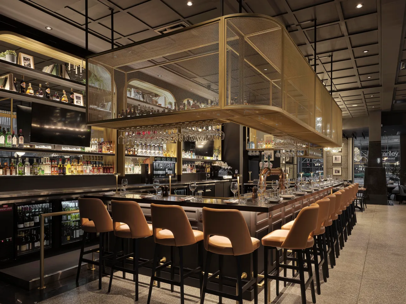 Chez Lionel Arrives in Downtown Montreal. Image of: Maxime Brouillet