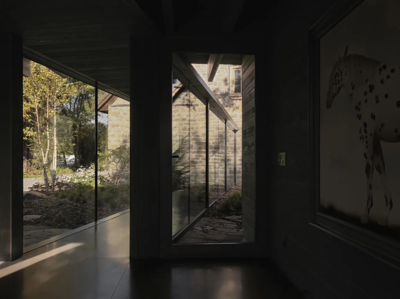 Aubé House: Breathing New Life into 1811 | The Award-Winning. Image courtesy of: Maxime Brouillet