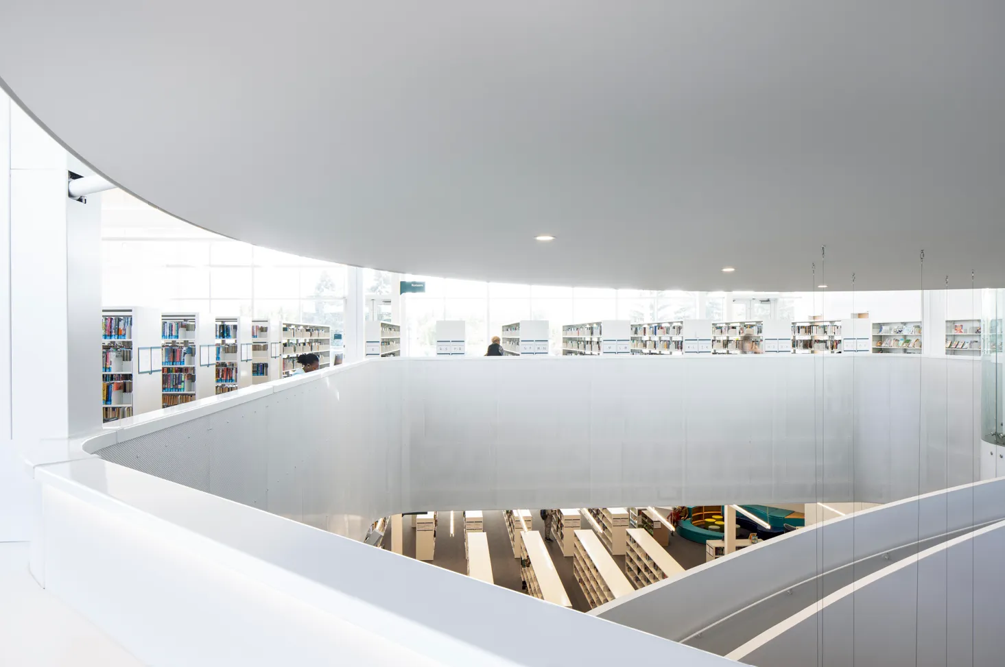 Bibliothèque L'Octogone. Photography by Adrien Williams