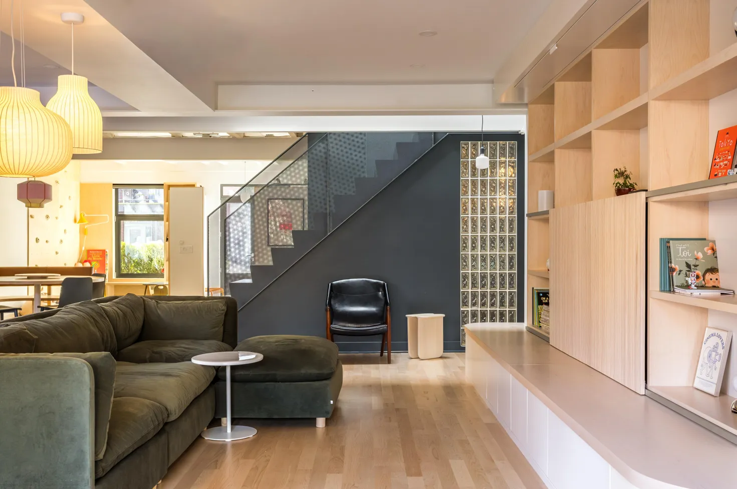 Plateau Kyoto Residence: A Montreal Home Meets Japanese Minimalism. Image of: Caroline Thibault