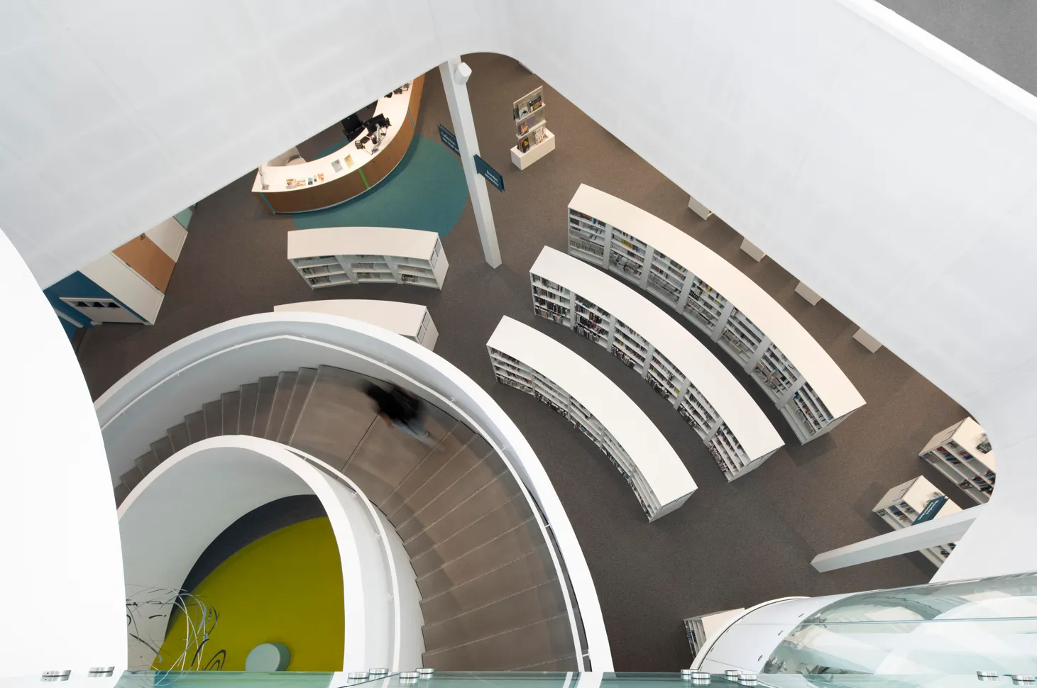 Bibliothèque L'Octogone. Photography by Adrien Williams