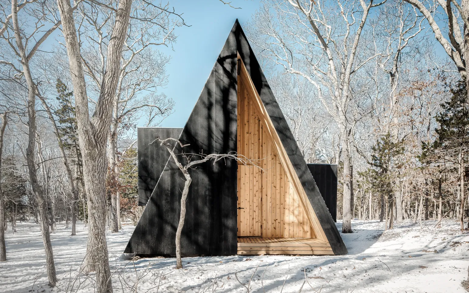Modern A-Frame Yoga Retreat. Photography by Simon Howell