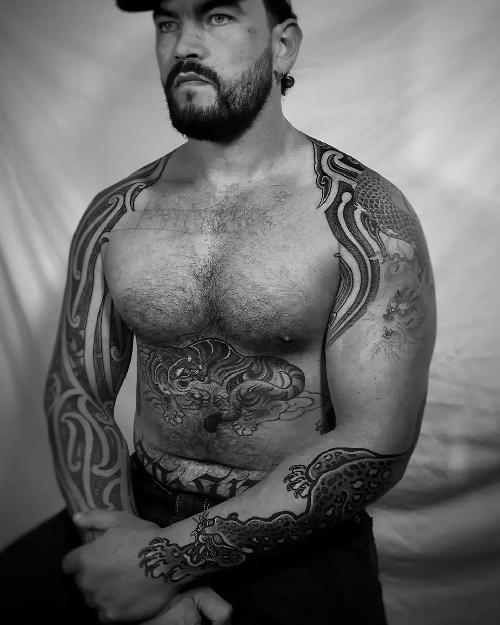 16-vezofit-4x5-korean-traditional-upper-body-tiger-seoul-ink-tattoo-resident-artist-travel.webp