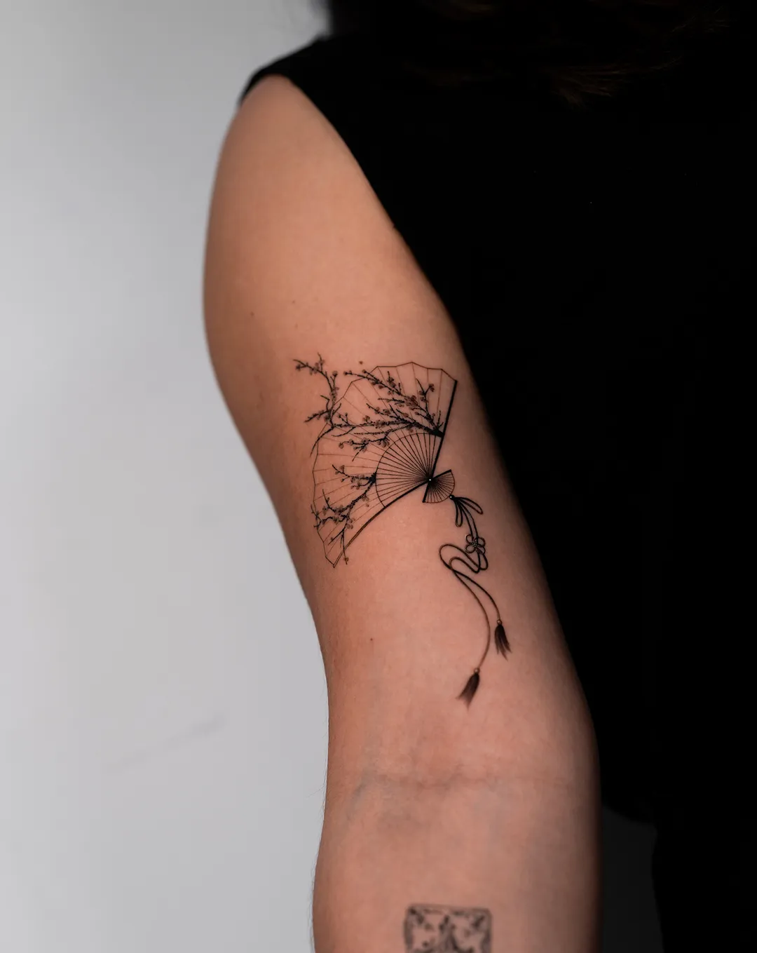Walk-in fine line fan and cherry blossom tattoo — Seoul Ink Tattoo, Gangnam Seoul