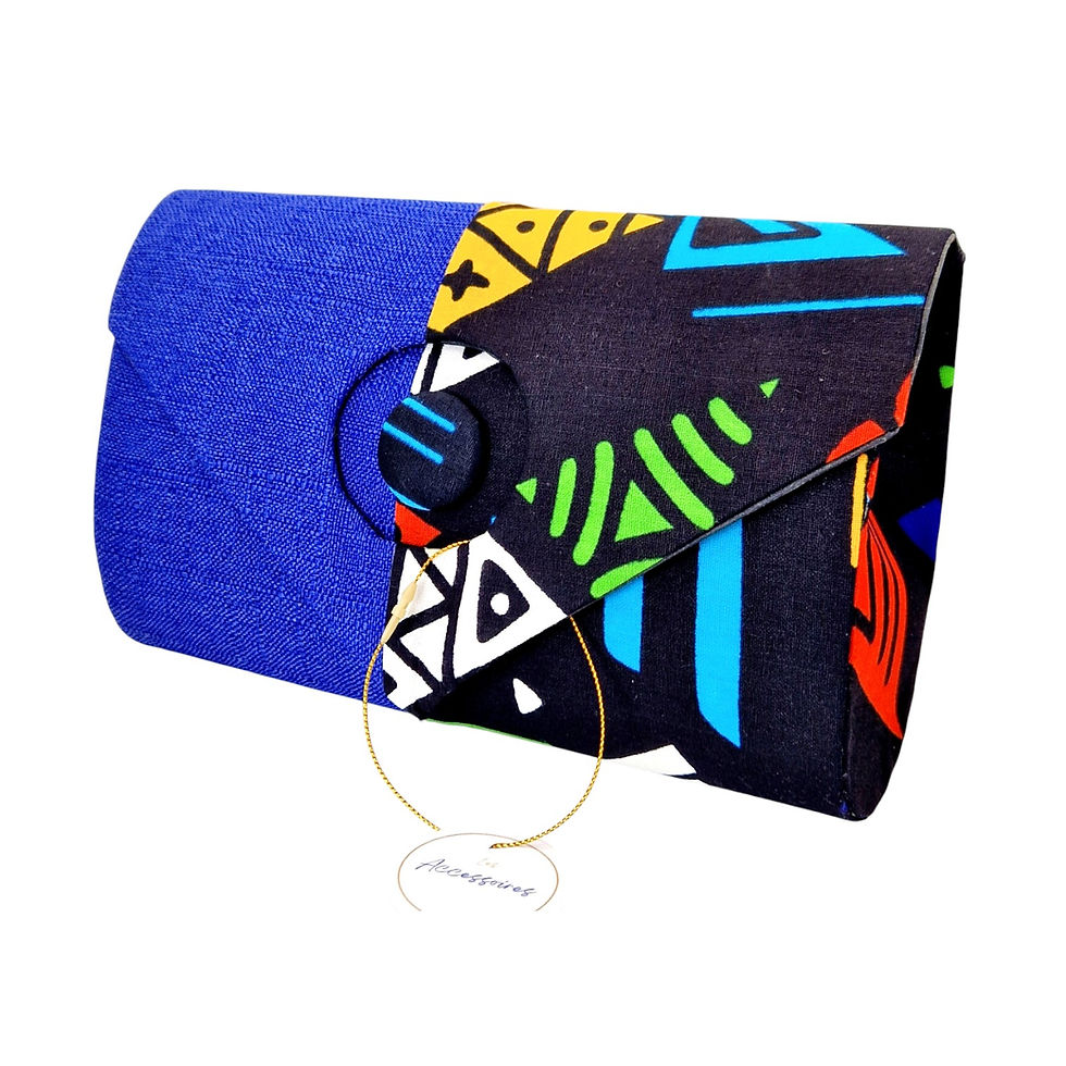 sac en tissu wax à motifs géométriques et raphia bleu