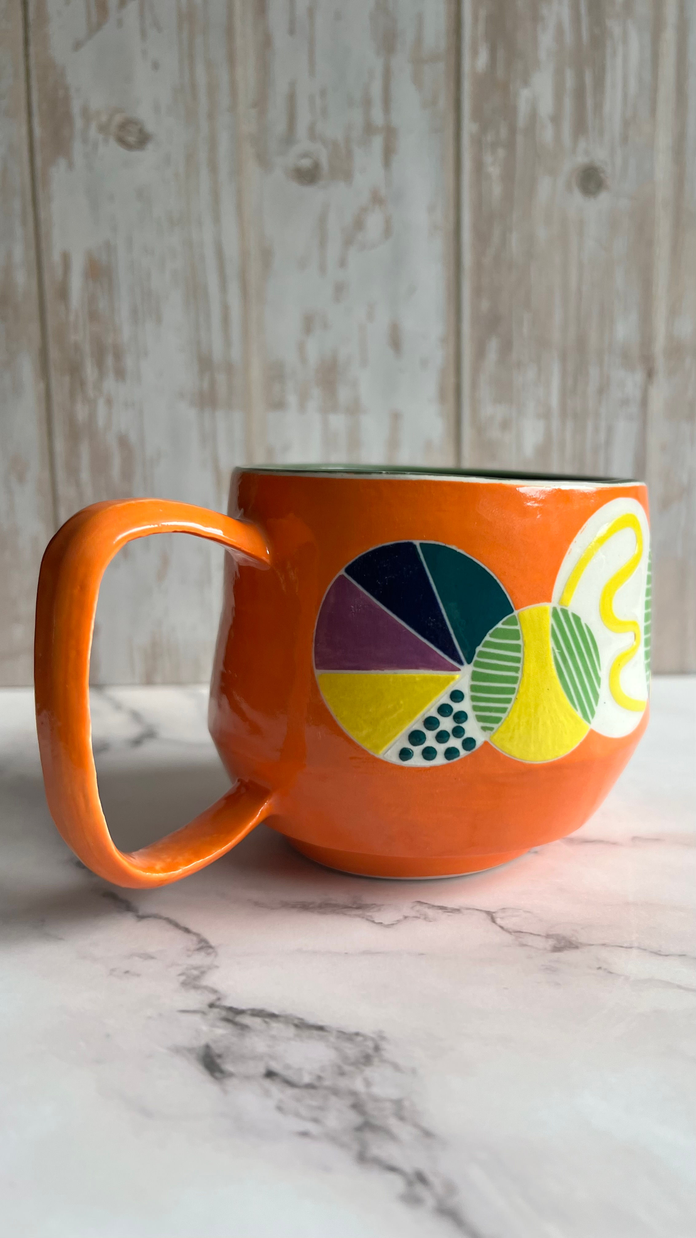 Mug Circle and Abstract