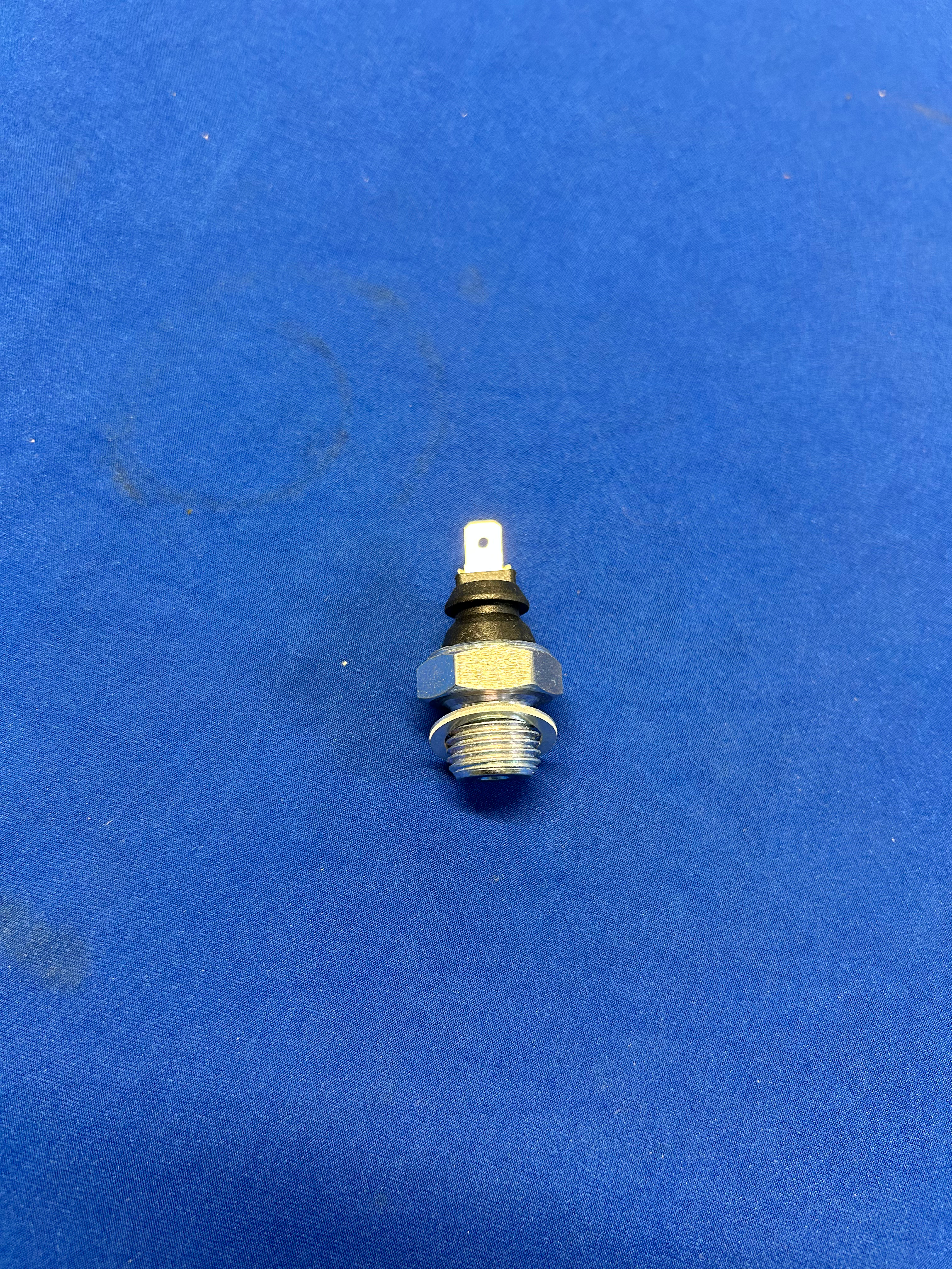Peugeot 205 GTi oil pressure switch