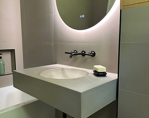 SLEEK-MODERN BATHROOM