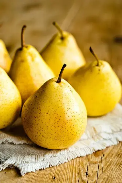 Fresh Beauty Pear in Greater Noida