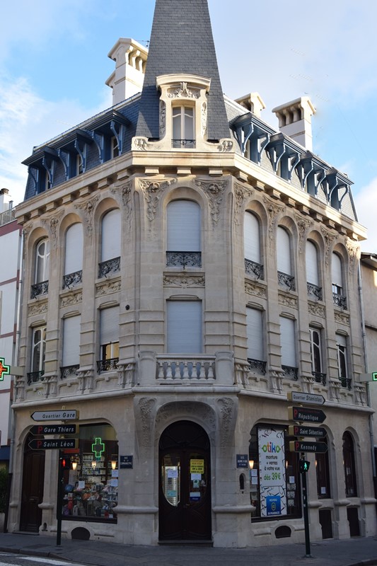 Découvrir Nancy, ses pharmacies Art Nouveau
