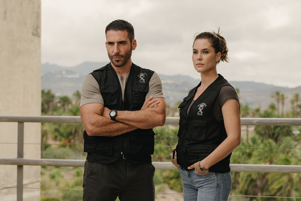 Photo by Jaime Olmedo of Katia Fellin and Miguel Ángel Silvestre during the shoot.