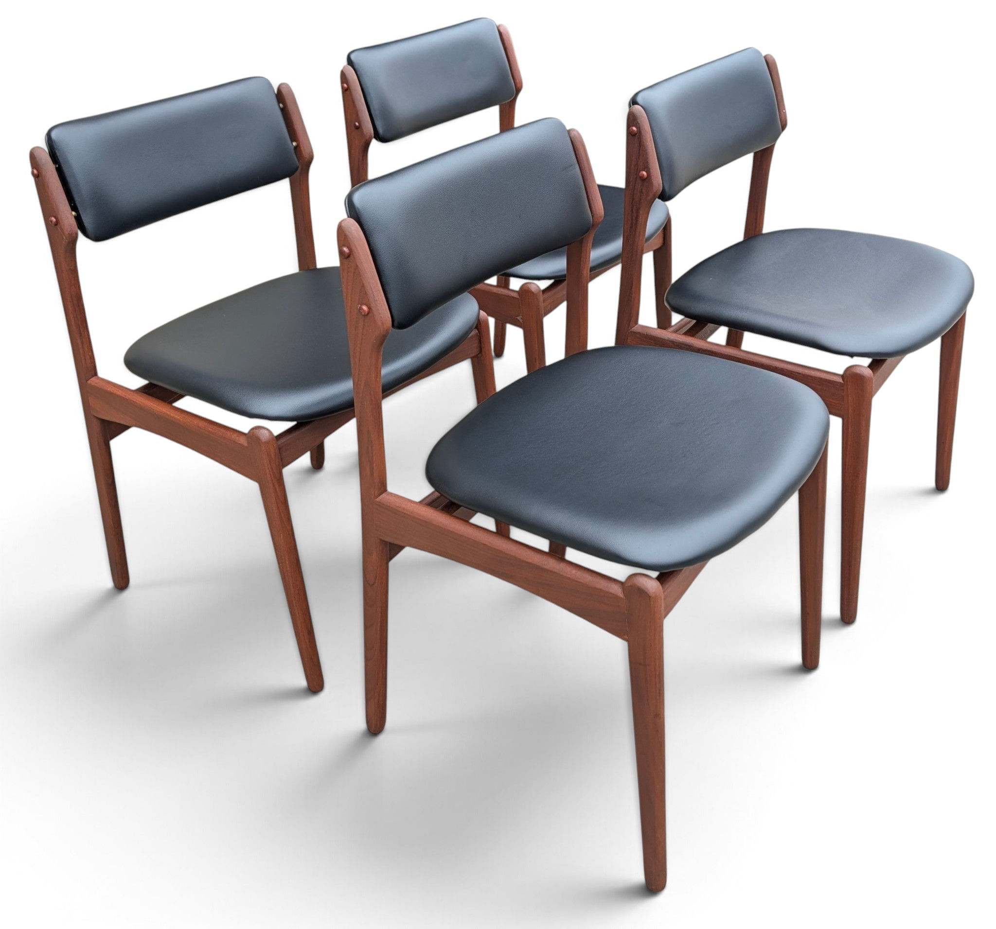 4 Erik Buch Teak Chairs - 082644