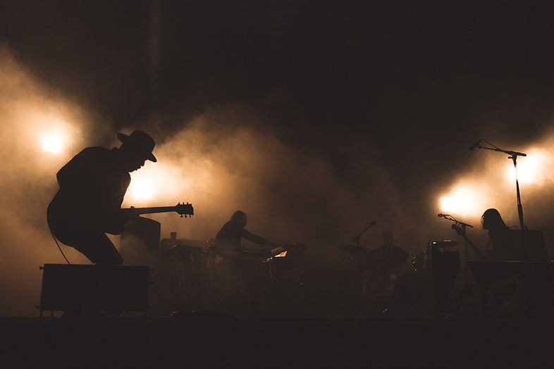 Silhouettes de la performance de concert