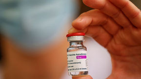 Profissionais de saúde criam resistência a vacina da AstraZeneca na Europa