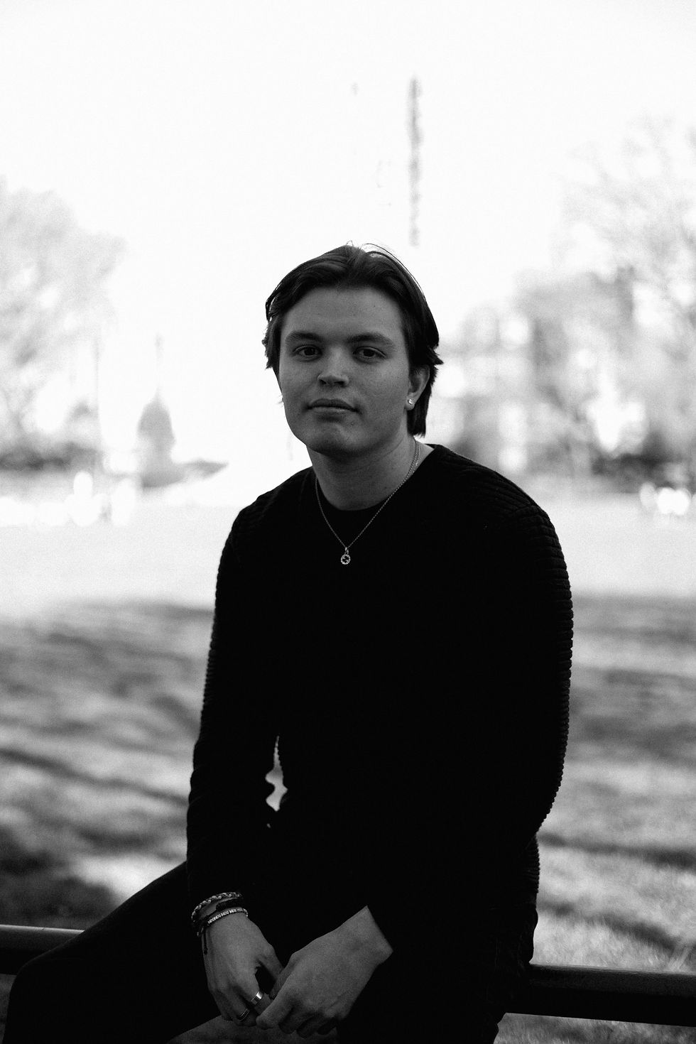 As it's always the case, Camylio delivers a beautiful, emotional song that is as moving as it is complex. Born and raised in New York, "leaving home" represents a love letter written to his mom as Camylio embarks on a new chapter across the country. camylio is known for his tiktok videos where he sings beautiful original songs.