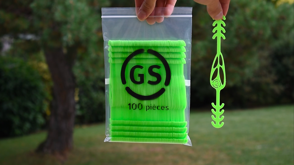 Miniature : 5 Attaches masque