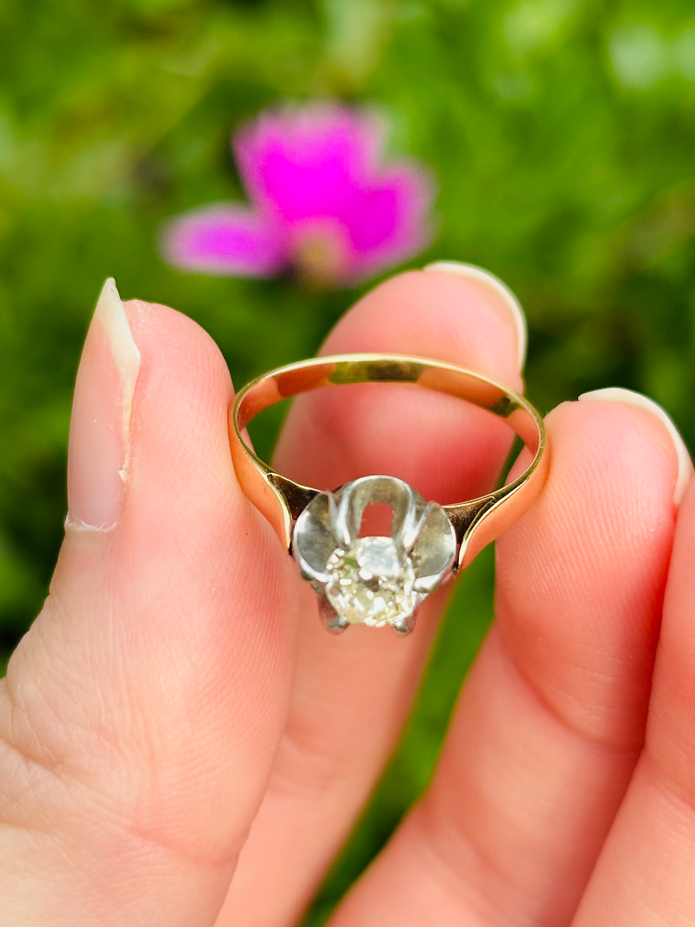 Thumbnail: 18ct gold tulip solitaire ring 