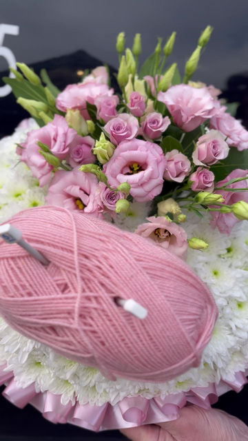 Thumbnail: Knitting needles  pink & white