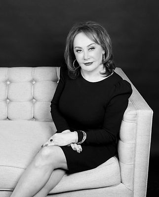 bella schneider portrait.jpg