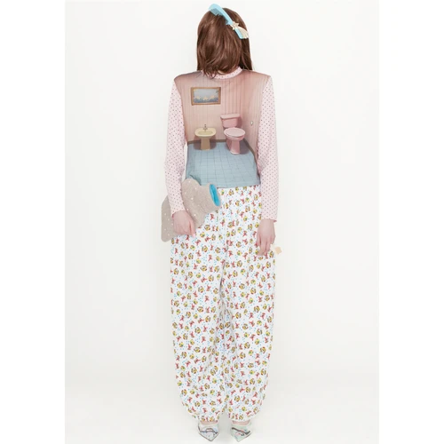 Ashley Williams / L/S T-SHIRT / BATHROOM | CHICKS WEB