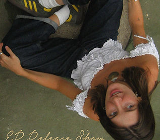 Nellie Feldman Artist Image