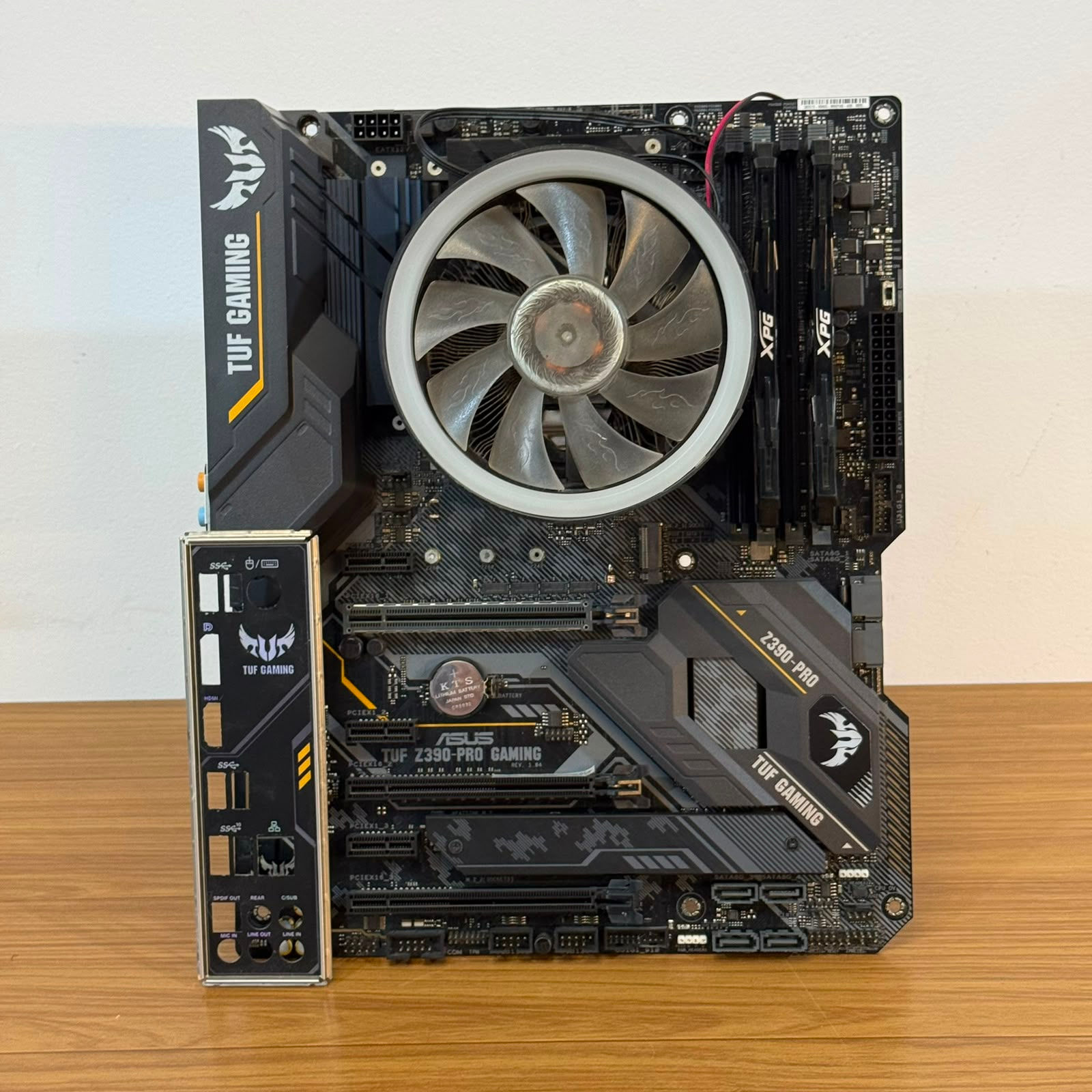 COMBO I5 9600K + Z390 PRO ASUS TUF + 16GB ADATA